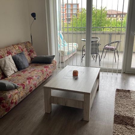 Apartman Edita - Byt S Terasou A Parkovacim Stanim, Topolova, Olomouc Apartman Kültér fotó